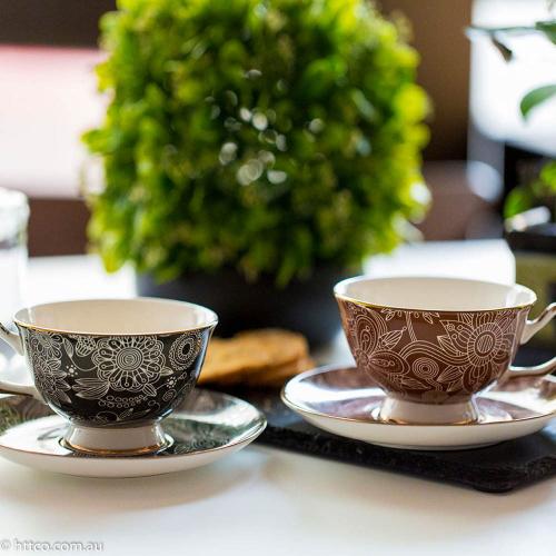 What is the Difference between Fine China and Bone China?